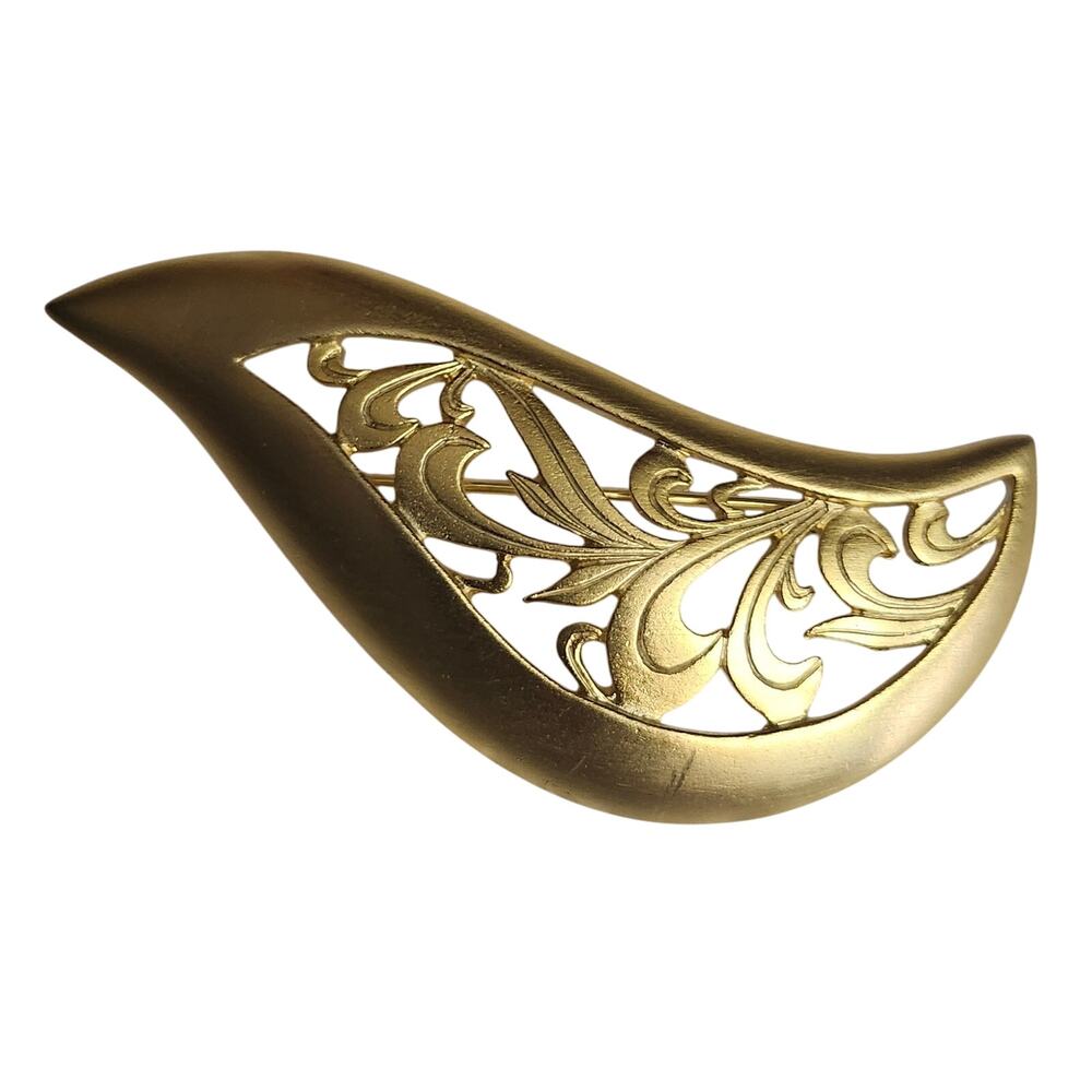 Vtg 196Os Venue USA Filigree Swoosh Paisley Pin  Brooch